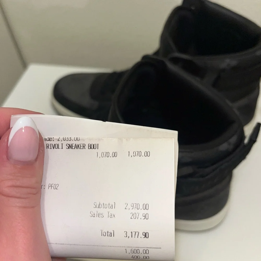 Louis Vuitton Black and Gray Sneakers - Picture 5 of 5